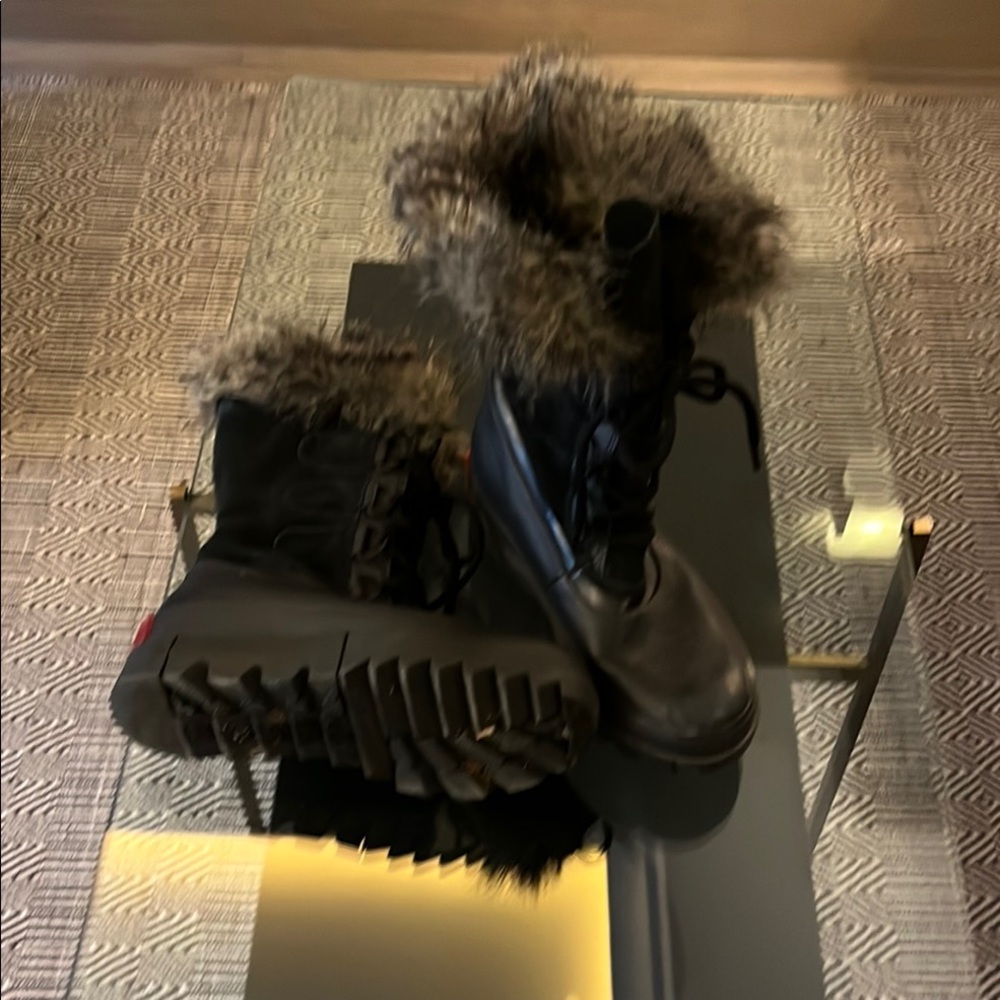 Women's Black Fur-Lined Winter Boots